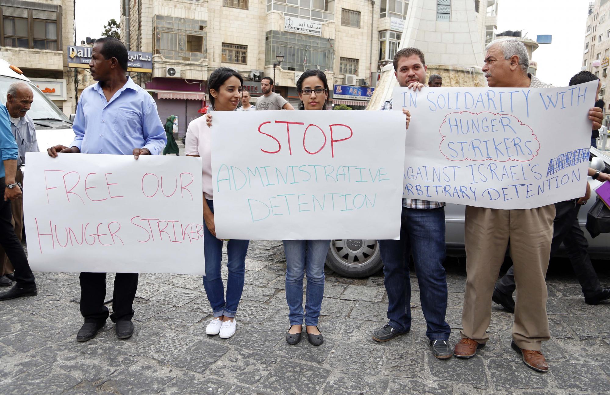 Stand of solidarity with administrative detainees on hunger strike ...